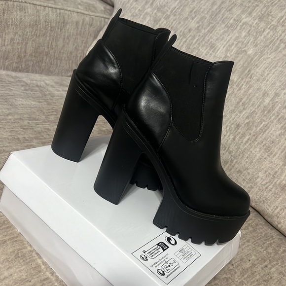 Bootie - Picture 2 of 5